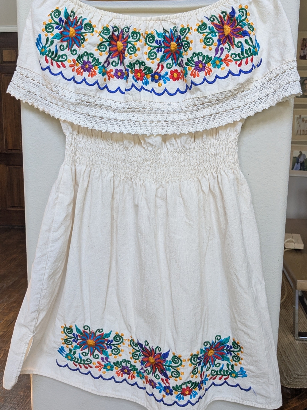 Source Unknown White Off-Shoulder Tunic with Multicolor Floral Embroidery